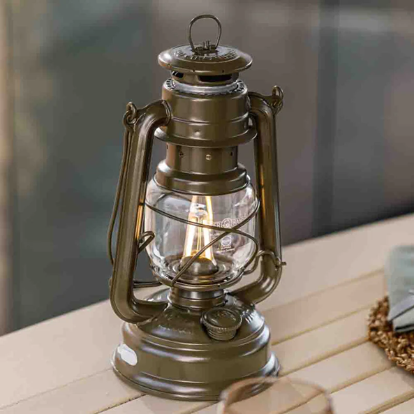 Petromax LED Laterne Feuerhand oliv